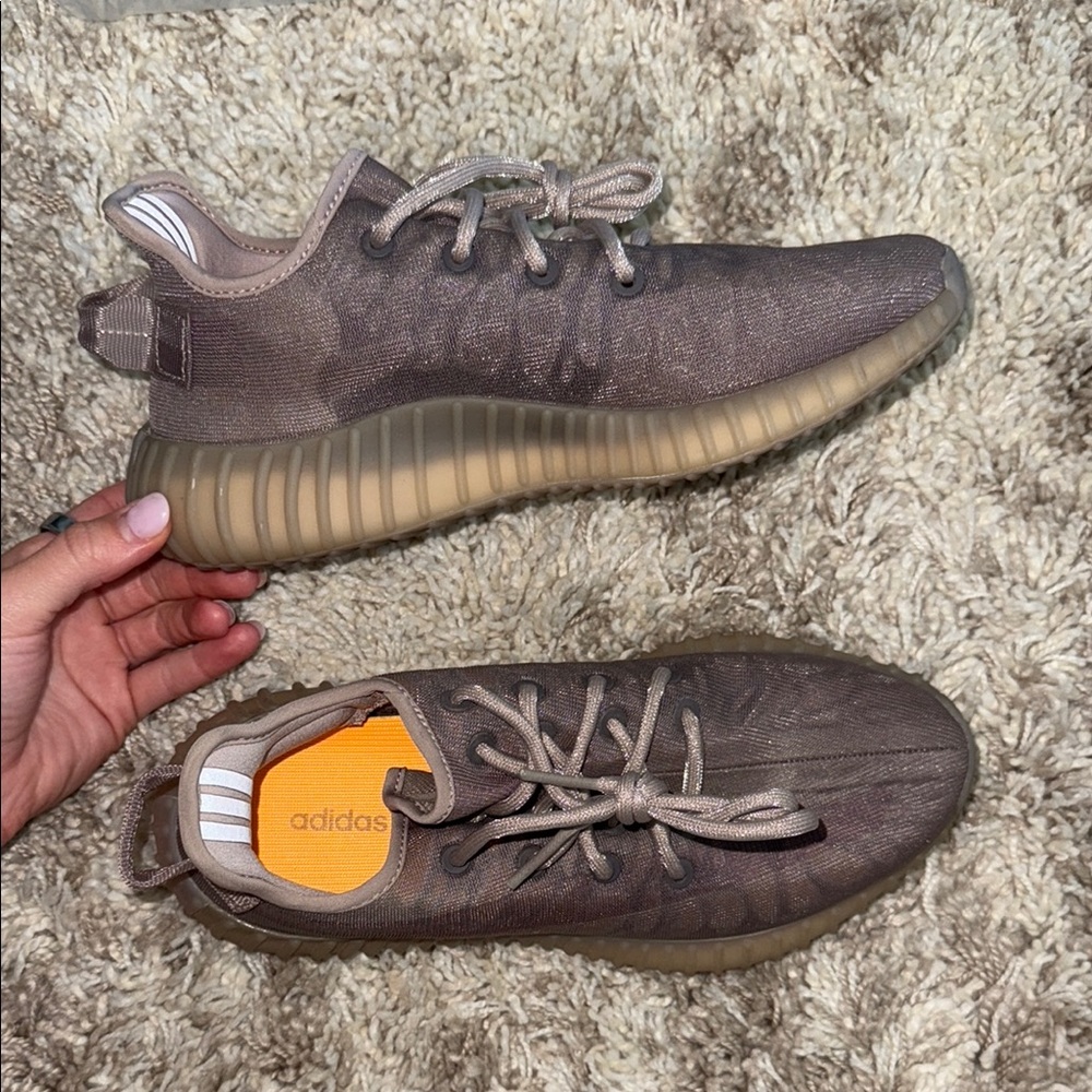 Women's Yeezy Boost Sneakers - Size 7